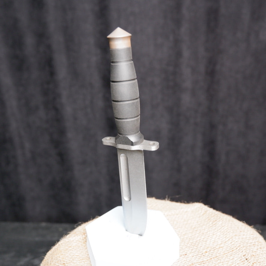 Handmade Artisan Knife | Traditional Metalwork | Collectible Craftsmanship
