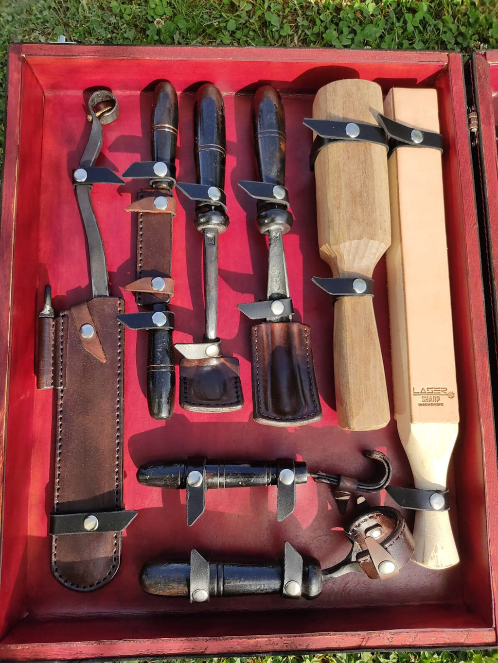 Masterpiece Woodcarving Set with Premium Leather Bag: The Ultimate Tool for Every Creative Carver