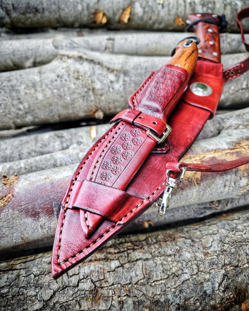 Authentic Nepal Kukri and Handcrafted Pukko Knife: A Modern Interpretation of Traditional Craftsmanship