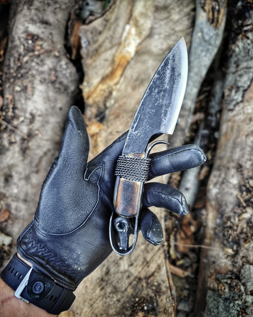 Breath of Ancient Souls: The Legendary Knife with Ram's Head and Serpent Talisman Custom Carbon Knife