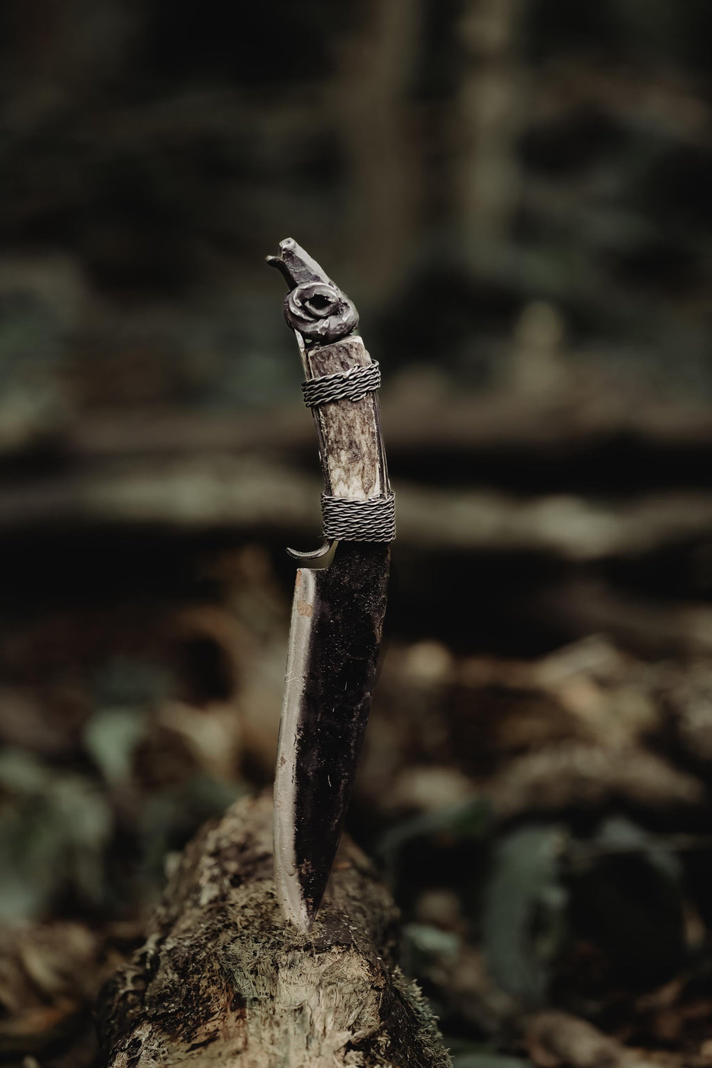Blacksmith hand forged handmade custom carbon steel romanian expert soldier knife