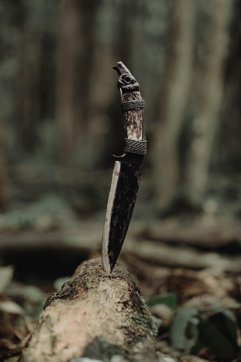 Blacksmith hand forged handmade custom carbon steel romanian expert soldier knife
