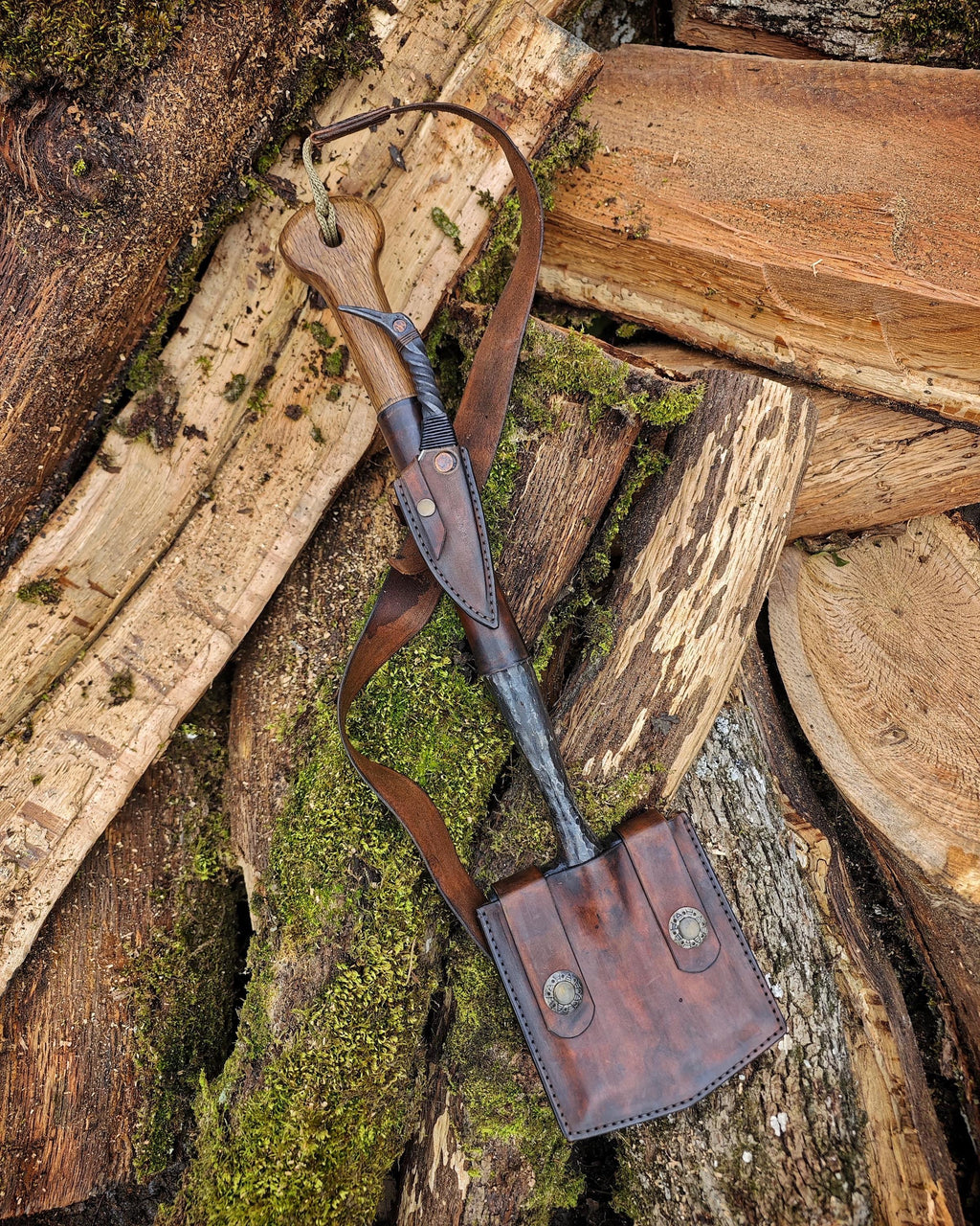 Hand-Forged Bushcraft Kit – Raven Knife Carbon Steel Survival Shovel with Leather Carry Set – Perfect for Camping &amp; Emergency Gear