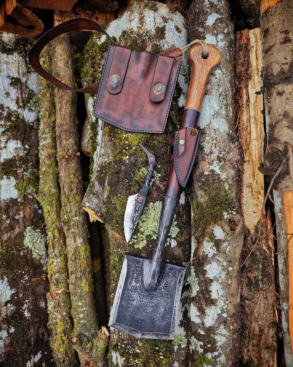 Hand-Forged Bushcraft Kit – Raven Knife Carbon Steel Survival Shovel with Leather Carry Set – Perfect for Camping &amp; Emergency Gear